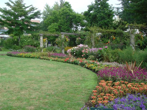 蓼科高原バラクライングリッシュガーデンは日本初の本格的英国式庭園 ノークラウド観光